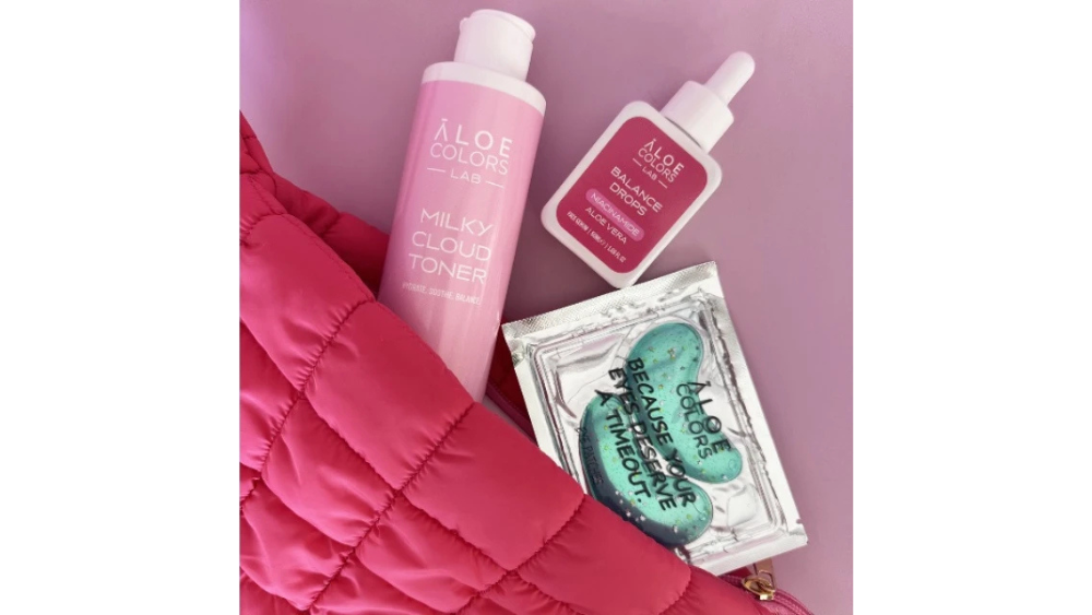 Aloe + Colors Balance Skincare Bag With Niacinamide